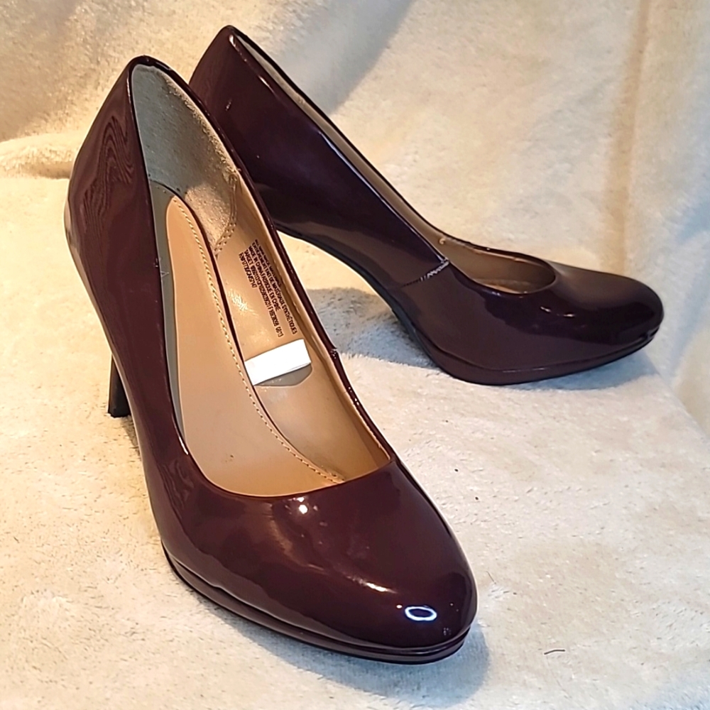 Merona patent burgundy leather heels